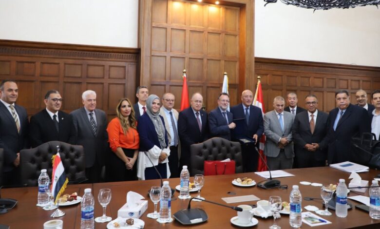 غرفة الإسكندرية تبحث مع السفير الكندي سبل تعزيز التعاون التجاري بين البلدين