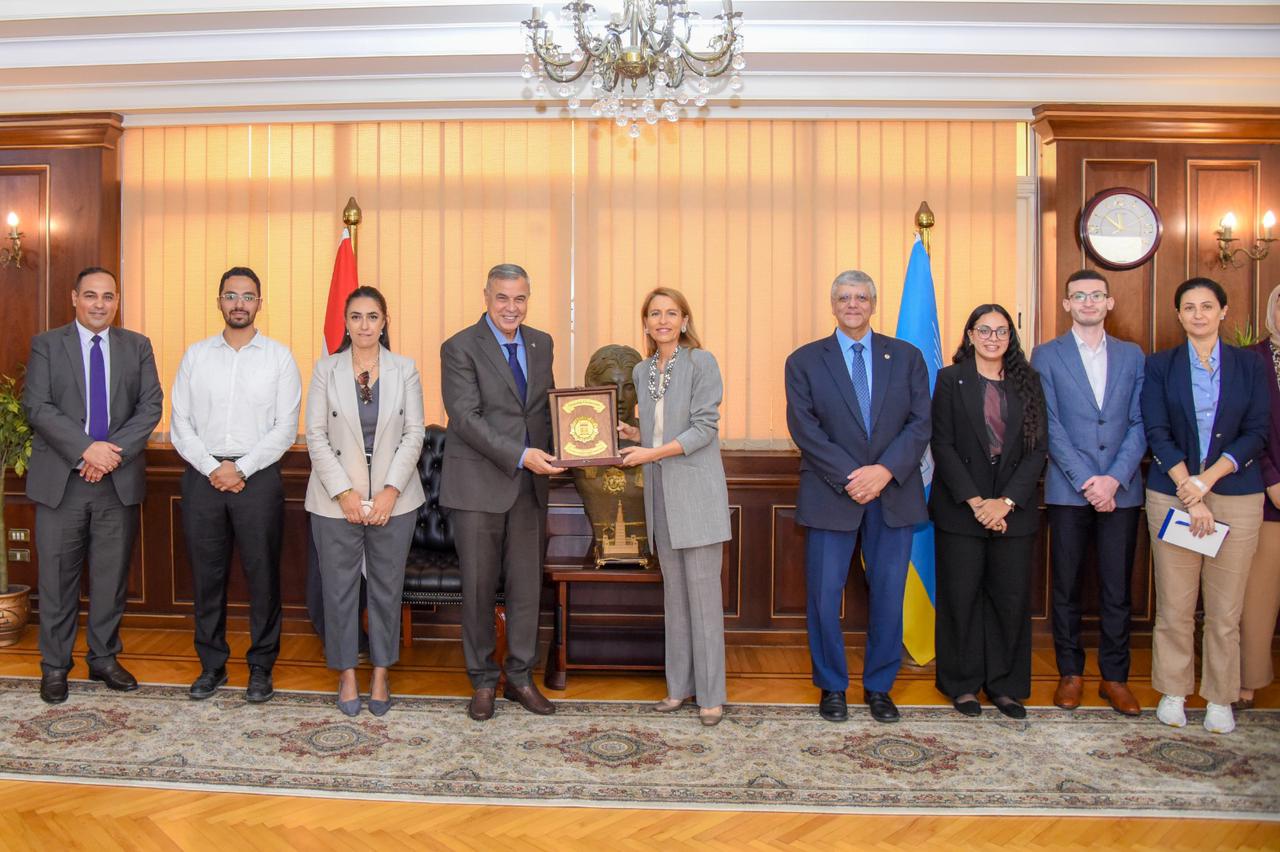 محافظ الإسكندرية يلتقي مدير مكتب منظمة اليونسكو الإقليمي بالقاهرة لتعزيز التعاون