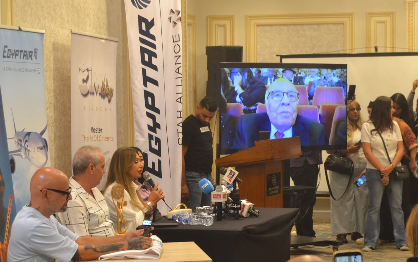 مشوار ليلى علوي في ندوة تكريمها بمهرجان الإسكندرية 