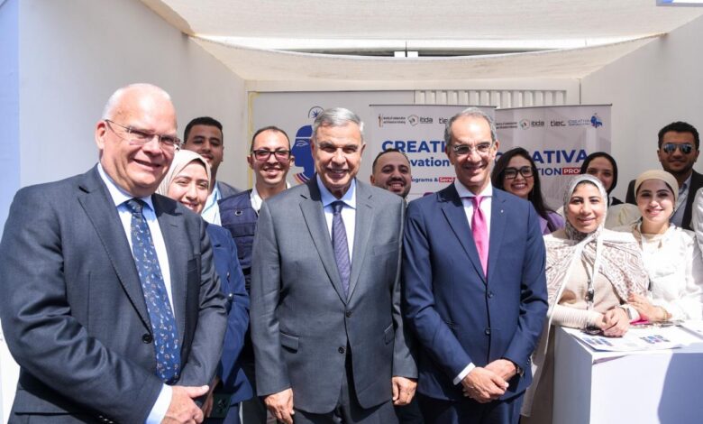 وزير الاتصالات وتكنولوجيا المعلومات ومحافظ الإسكندرية يفتتحان مؤتمر تكنى سميت