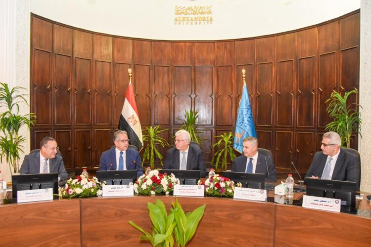 وزير التعليم العالي ومحافظ الإسكندرية يشهدان تكريم المجلس الأعلى للجامعات