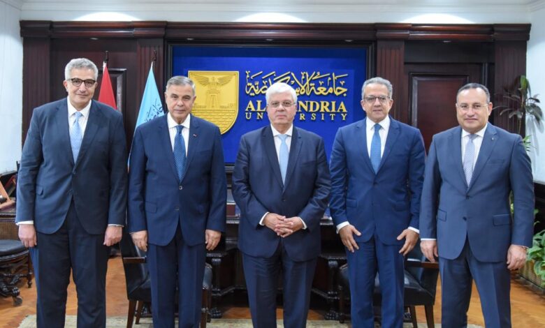 وزير التعليم العالي ومحافظ الإسكندرية يشهدان تكريم المجلس الأعلى للجامعات