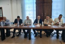 وكيل وزارة التموين بالاسكندرية يجتمع مع شعبة الخضر والفاكهة بالغرفة التجارية