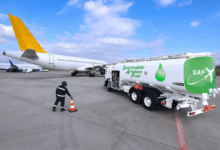 مصر تسعى لاقتراض 400 مليون دولار لتمويل مشروع إنتاج 120 ألف طن من وقود الطائرات المستدام.