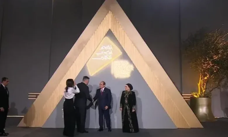 الرئيس السيسي وقرينته يستقبلان الزعماء المشاركين في حفل افتتاح المتحف المصري الكبير
