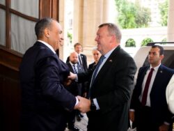 وزير الخارجية يلتقي نظيره الدنماركي