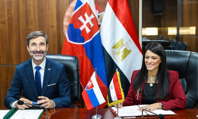 مصر وسلوفاكيا توقعان اتفاق تشكيل اللجنة المشتركة للتعاون الاقتصادي بين البلدين