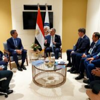 وزير البترول يبحث تعزيز الشراكات مع رؤساء وقادة شركات الطاقة العالمية. 