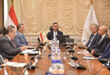 وزير التموين يعقد إجتماعًا موسعًا لمتابعة توافر السلع الأساسية بالأسواق.