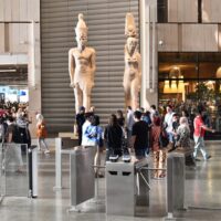 لليوم السابع على التوالي منذ افتتاحه للجمهور يواصل المتحف المصري الكبير استقبال زائريه. 