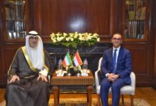 وزير الاستثمار يبحث مع وزير التجارة الكويتي مضاعفة حجم التجارة والاستثمارات المشتركة.