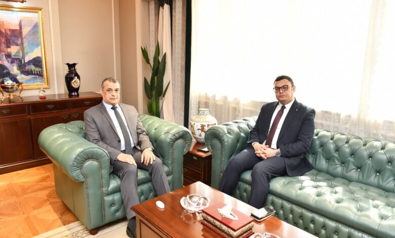 وزيرا "الإنتاج الحربي" و"الإسكان" يناقشان مستجدات مشروعات المبادرة الرئاسية "حياة كريمة"
