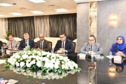 وزيرا "الإنتاج الحربي" و"الإسكان" يناقشان مستجدات مشروعات المبادرة الرئاسية "حياة كريمة"