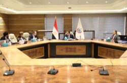 وزير الصحة يستقبل وفد البنك الأوروبي لإعادة الإعمار والتنمية لبحث تطوير المنشآت الصحية.