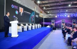 وزير الخارجية يلقي الكلمة الرئيسية في الجلسة الافتتاحية لمؤتمر القاهرة للذكاء الاصطناعي.