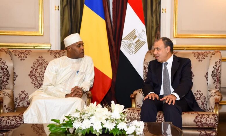 وزير الخارجية والهجرة يستقبل نظيره التشادي لبحث سبل تعزيز العلاقات الثنائية. 