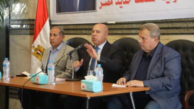 وزير النقل يكرم العاملين المتميزين بالسكك الحديدية