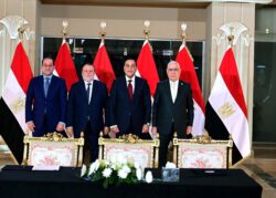 رئيس الوزراء يشارك في فعاليات حفل تسليم النيابة العامة مضبوطات ذهبية للبنك المركزي المصري.