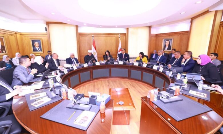 وزيرة التضامن الاجتماعي تترأس اجتماع مجلس إدارة بنك ناصر الإجتماعي. 