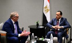 مدبولي عقب وصوله جوهانسبرج لترؤس وفد مصر في قمة العشرين