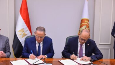 وزارة العمل والاتحاد المصري للغرف السياحية يوقعان بروتوكول تعاون. 