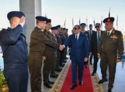  الرئيس السيسي التقي اليوم مع  القائد الأعلى للقوات المسلحة