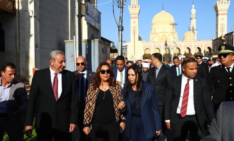 وزراء التنمية والأوقاف ومحافظ الغربية يتفقدون أعمال تطوير محيط مسجد السيد البدوي. 