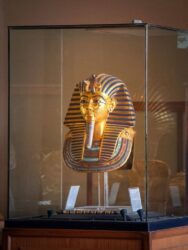 إفتتاح المتحف المصري الكبير مصر تفتح أبواب أكبر متحف لحضارة واحدة أمام العالم