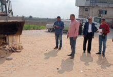 حمله إزالة الانترلوك بمعرض من احد معارض بنها بالطريق الزراعي.