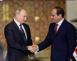 السيسى وبوتين يشاركان في تركيب وعاء ضغط المفاعل للوحدة النووية الأولى