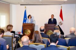 وزير الخارجية: لم يخرج أي قارب يحمل مهاجرين غير شرعيين من مصر منذ 2016