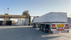 مصر تواصل دعمها لغزة: 10.5 طن مساعدات و91 ألف قطعة ملابس شتوية عبر الهلال الأحمر