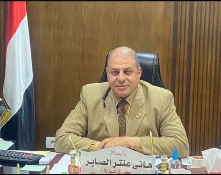 نيرة عبده من قنا تفوز بالمركز الأول في مسابقة «آدم حنين» للفنون التشكيلية