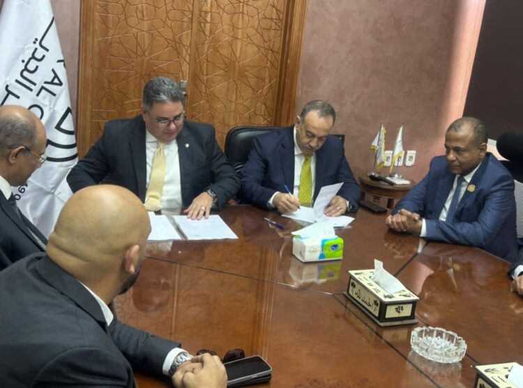 توقيع بروتوكول تعاون مع "مصر الجديدة للإسكان" لتطوير منازل بمركز ديروط 