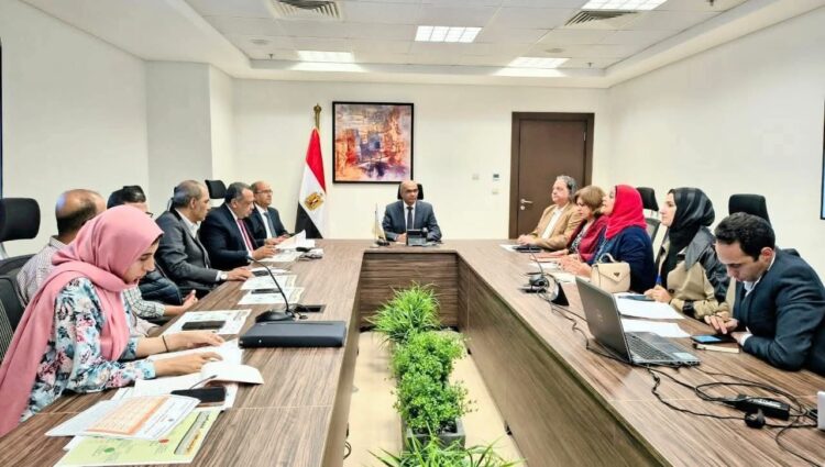 نائب وزير الإسكان يطلع على تقدم مشروعات الصرف الصحي المستدامة بالشرقية