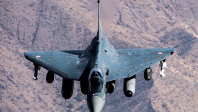 معرض دبي للطيران مقتل طيّار هندي بتحطّم مقاتلة “تيجاس” خلال عرض جوي  