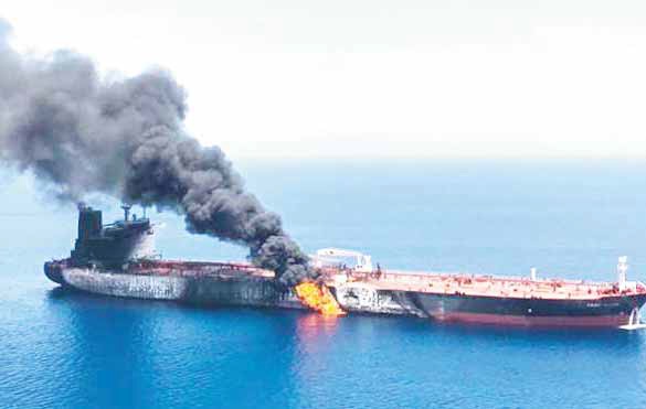 البحر الأسود يشهد حريق على متن ناقلة نفط "فيرات"
