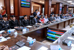 محافظ سوهاج يترأس الاجتماع التنسيقي لتنفيذ التدريب العملي المشترك لمواجهة الأزمات والكوارث " صقر 159 "