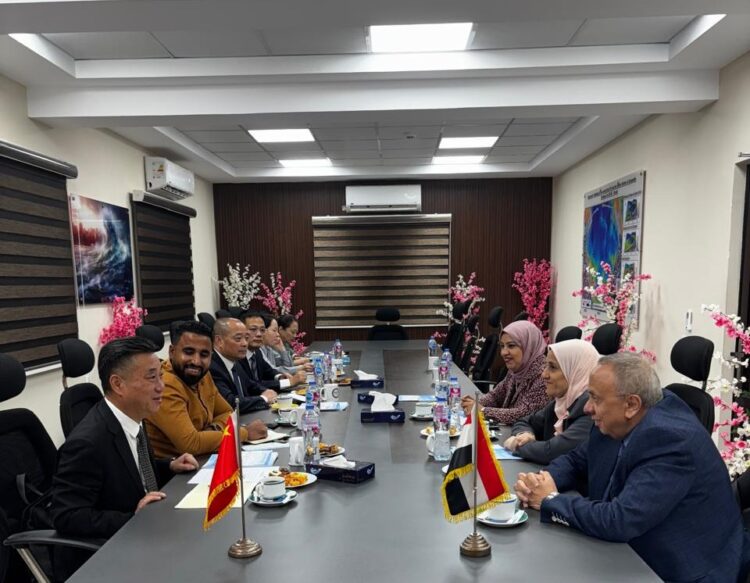 المركز الصينى الافريقى بعلوم البحار يستقبل وفداً صينياً لتعزيز التعاون في الاقتصاد الأزرق