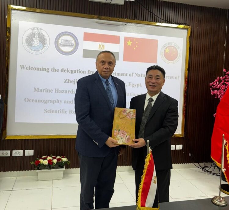 المركز الصينى الافريقى بعلوم البحار يستقبل وفداً صينياً لتعزيز التعاون في الاقتصاد الأزرق