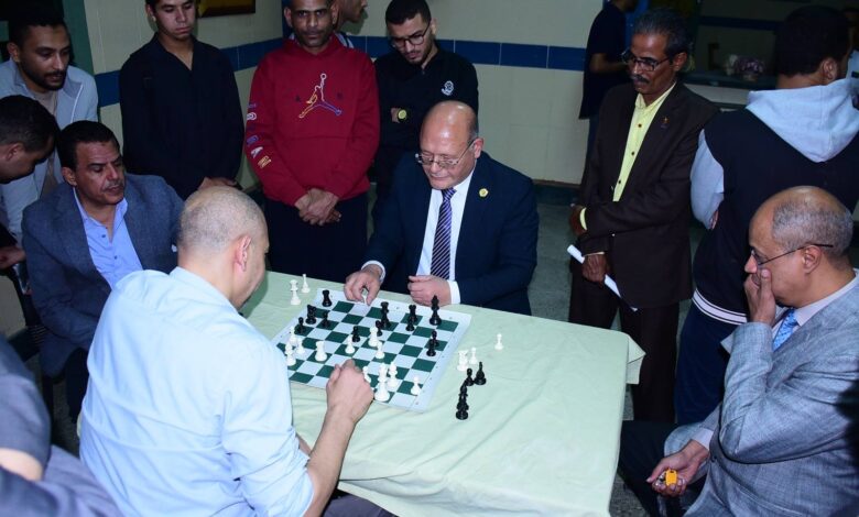 رئيس جامعة سوهاج يفتتح صالة الأنشطة الطلابية بالمدن الجامعية