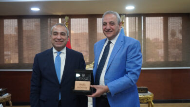 محافظ الغربية يلتقي الرئيس التنفيذي للبنك الزراعي المصري لتعزيز الشراكات ودعم التوسع في مشروعات التنمية الزراعية بالمحافظة