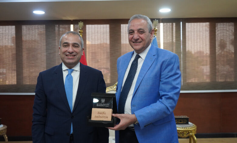 محافظ الغربية يلتقي الرئيس التنفيذي للبنك الزراعي المصري لتعزيز الشراكات ودعم التوسع في مشروعات التنمية الزراعية بالمحافظة