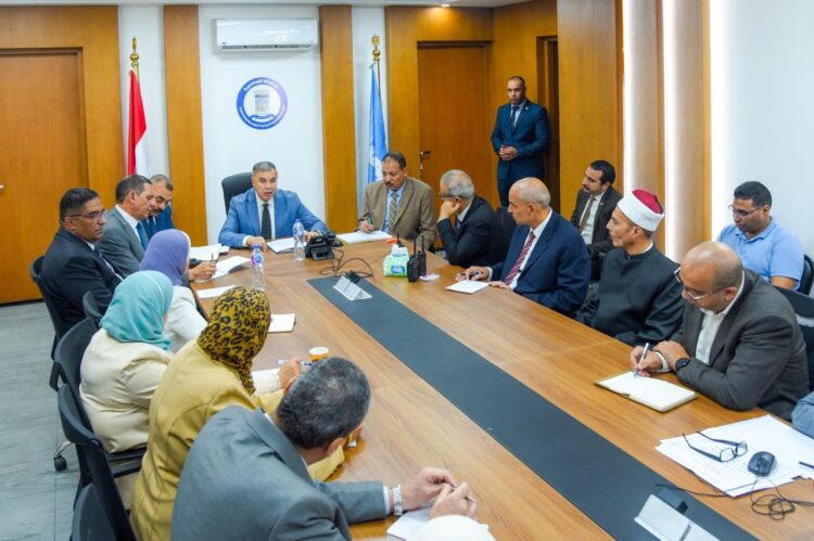 محافظ الإسكندرية يتابع من غرفة العمليات الرئيسية سير انتخابات مجلس النواب 