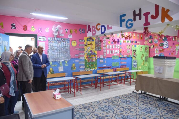 محافظ الإسكندرية يتفقد مقار اللجان الانتخابية استعدادًا لانتخابات مجلس النواب 2025