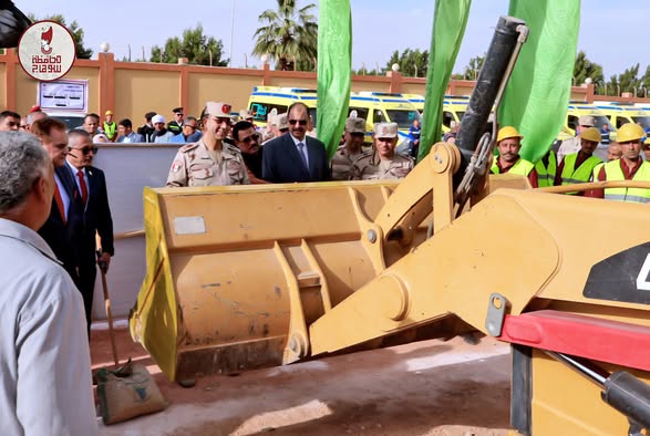 محافظ سوهاج وقائد قوات الدفاع الشعبي والعسكري يتفقدان اصطفاف المعدات