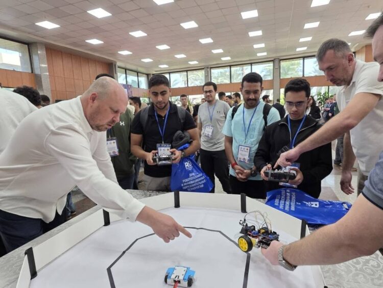 مدير البيت الروسي بالإسكندرية يفتتح أسبوع الروبوتكس