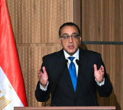 مدبولي: يصدر قراراً بإسقاط الجنسية المصرية عن مواطن لالتحاقه بالخدمة العسكرية