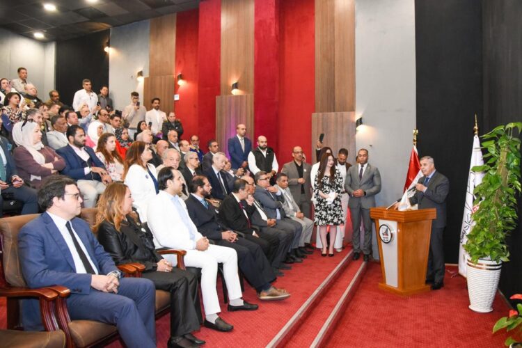 وزير الثقافة ومحافظ الإسكندرية يفتتحان المبنى الجديد لأكاديمية الفنون فرع الإسكندرية