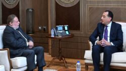 رئيس الوزراء يلتقي محافظ البنك المركزي لمتابعة الملفات الاقتصادية